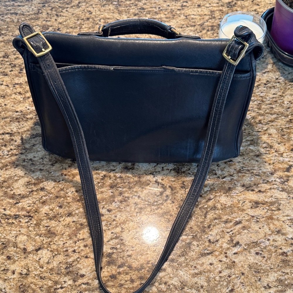 Devil wears Prada Coach Black Bag Messinger brassTurnLock #5180 not refurbished - Picture 14 of 15